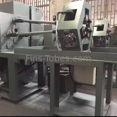 DELLOK Extrudeerde Fin Tube Machine Temperatuurvermogen 220V/380V Low Noise Touch Screen Interface